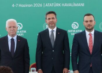 Bakan Bayraktar: Sıfır emisyonlu veya karbon nötr emisyonlu ekonomi hedefimiz var