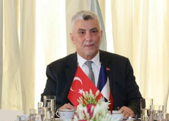 Ticaret Bakanı Ömer Bolat, Fransa’da