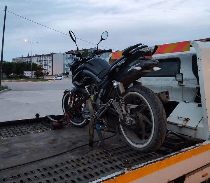 Edirne’de abart egzozlu motosiklet sürücüsüne 27 bin lira ceza