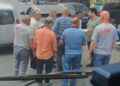 Sultangazi'de iki sürücünün tekmeli yumruklu kavgası kamerada