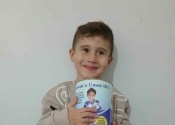 DMD’li Metehan için kurulan stanttaki bağış kutusundan para çalarken yakalandı