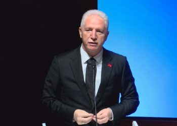 Vali Gül: Müslüman ülkelerdeki genç nüfus doğru kullanıldığında önemli bir beşeri sermayemiz olacak