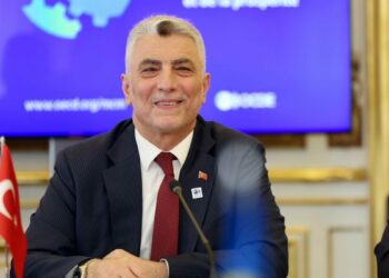 Ticaret Bakanı Bolat, Fransa’da temaslarını sürdürüyor