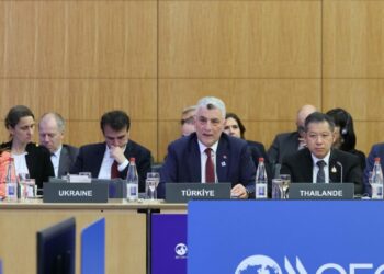 Bakan Bolat, Fransa’da OECD Bakanlar Konseyi Toplantısı’na katıldı