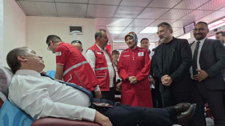 Türk Kızılay Genel Başkanı Yılmaz: Yılda 3 milyon ünite kanı 1160 hastaneye ulaştırıyoruz