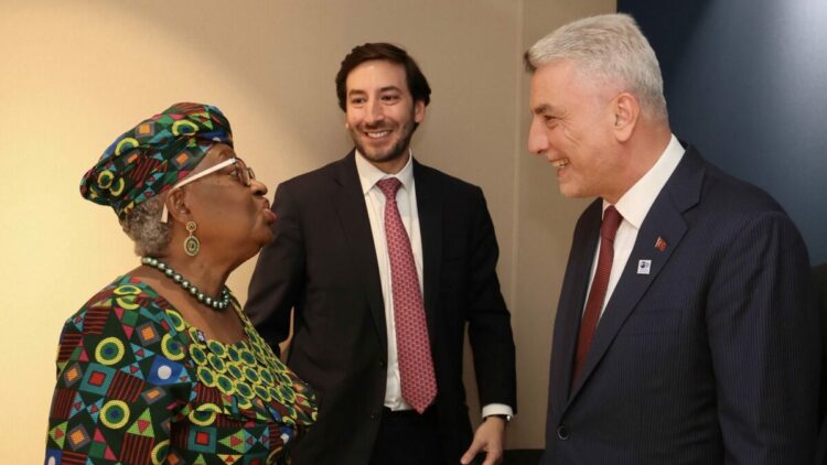 Bakan Bolat, DTÖ Genel Direktörü Okonjo-Iweala ile görüştü