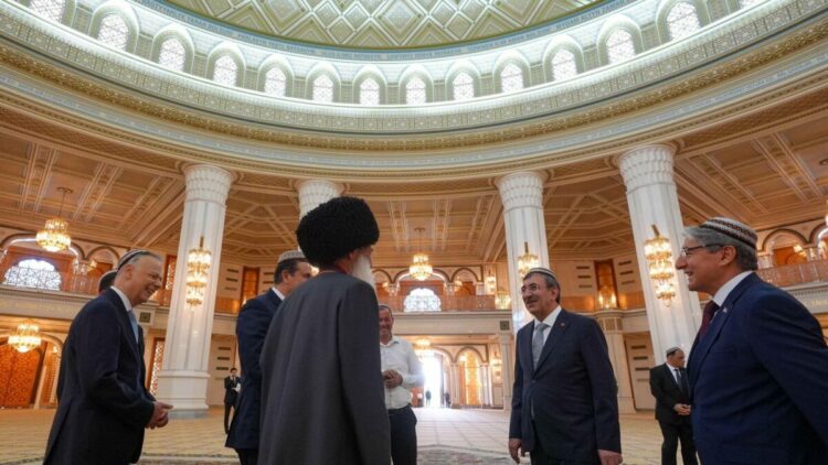 Cumhurbaşkanı Yardımcısı Yılmaz, Türkmenistan'da