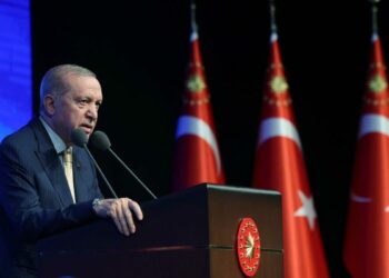 Cumhurbaşkanı Erdoğan: Gündemlerinde sadece koltuk kavgası var