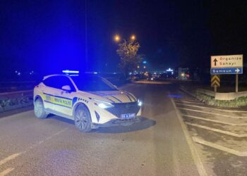 Tüfekle açılan ateş sonucu oluşan kimyasal sızıntıdan 6 polis etkilendi