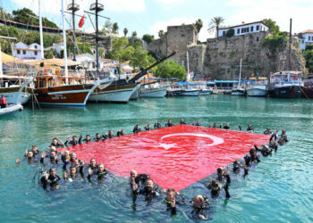 Antalya'da, Kaputaş Plajı’nda sigara yasağı