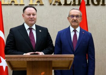 KKTC Cumhuriyet Meclis Başkanı Öztürkler: Türkiye her zaman dağ gibi yanımızda