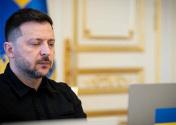 Zelenskiy'den Putin'e açık mektup: Savaşın bitmesi için doğrudan görüşmeye ve ateşkese hazırım