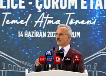Bakan Uraloğlu: Ankara-Samsun arası 2,5 saate düşecek