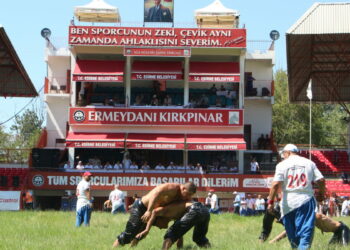 Tarihi Kırkpınar Yağlı Güreşleri'ne ilk gün girişler ücretsiz