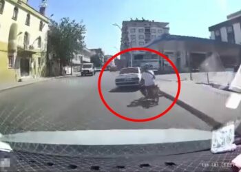 Batman’da motosikletin otomobile çarptığı kaza araç kamerasında