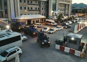 Bitlis merkezli 3 ilde uyuşturucu operasyonu; 13 tutuklama