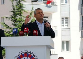 Özgür Özel: Gerekirse bu başı vereceğim ama baş eğmeyeceğim