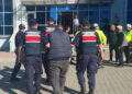 Edirne'de durdurulan taksiden 4 kaçak göçmen çıktı