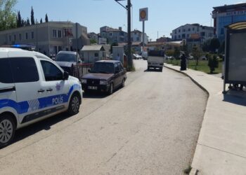 Takip ettiği eski komşusunu bıçakladı, 'Gönül ilişkimizi kullanıp beni dolandırdı' dedi