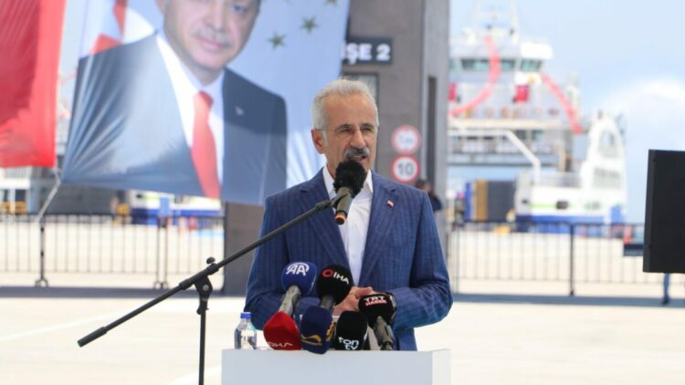 Bakan Uraloğlu: İstanbul-Çanakkale arası ulaşım süresi 3,5 saatten 2 saate düşecek