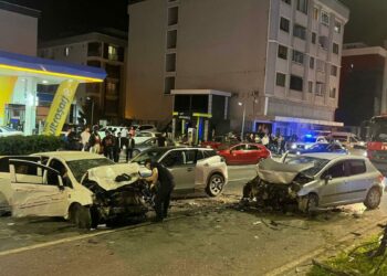 Samsun'da 3 aracın karıştığı zincirleme kaza: 5 yaralı