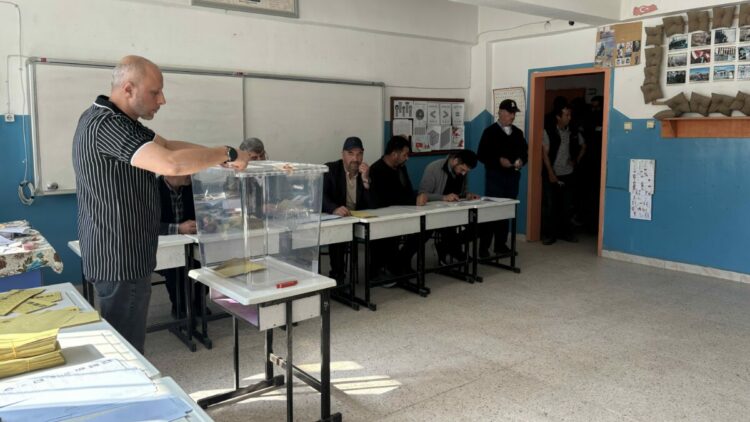 Tokat’ta 4 beldede 5 bin 682 seçmen sandık başında