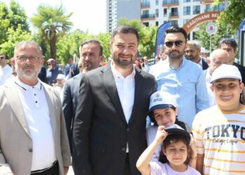 Kağıthane Belediye Başkanı Öztekin, vatandaşların talep ve önerilerini dinledi