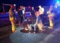 Manisa'da hafif ticari araç traktöre çarptı; 4 yaralı