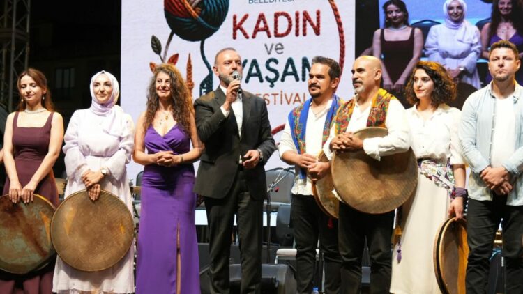 Sancaktepe Kadın Festivali Miraz konseri ile sona erdi