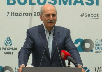 TBMM Başkanı Kurtulmuş: Bize düşen her alanda Türkiye'nin sözünü en güçlü noktaya çıkarabilmek