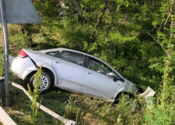 Bursa'da 2 otomobil çarpıştı: 6 yaralı