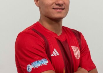Ayvalıkgücü'nde parlayan Emirhan Süper Lig'de