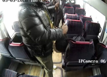 Fatih'te Iraklı turistin çantasını çalan şüpheli yurt dışına kaçarken havalimanında yakalandı