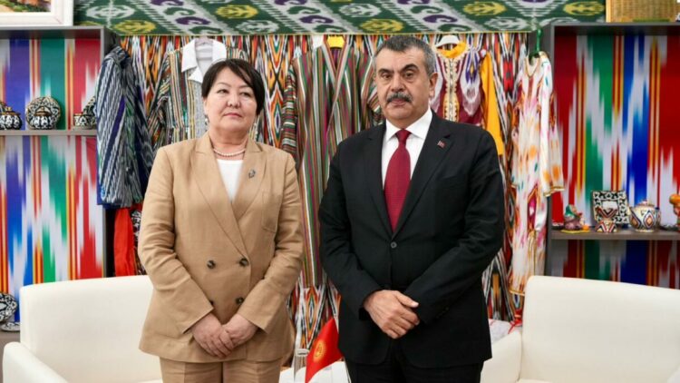 Bakan Tekin, Kırgızistan ve Azerbaycan eğitim bakanları ile görüştü