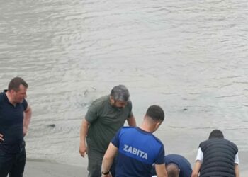 Kastamonu'da ırmağa düşen çocuk kurtarıldı