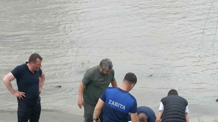 Kastamonu'da ırmağa düşen çocuk kurtarıldı