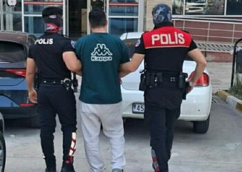 Manisa'da, 60 yıl hapisle aranan firari hükümlü yakalandı