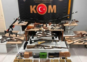 Uşak'ta silah ticaretine gözaltı