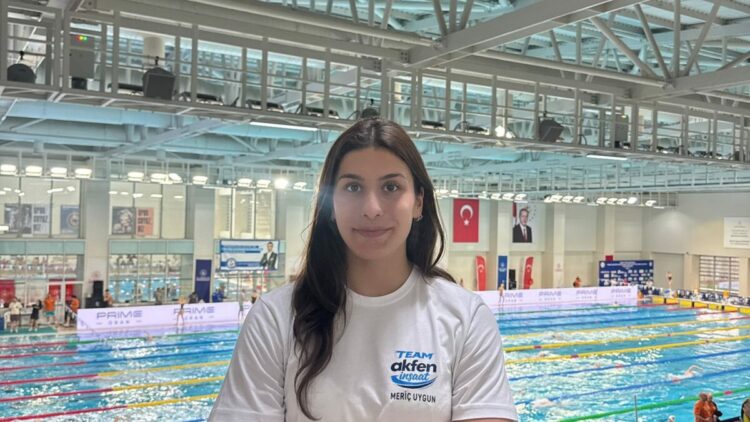 Milli yüzücü Meriç Uygun’dan Türkiye şampiyonluğu