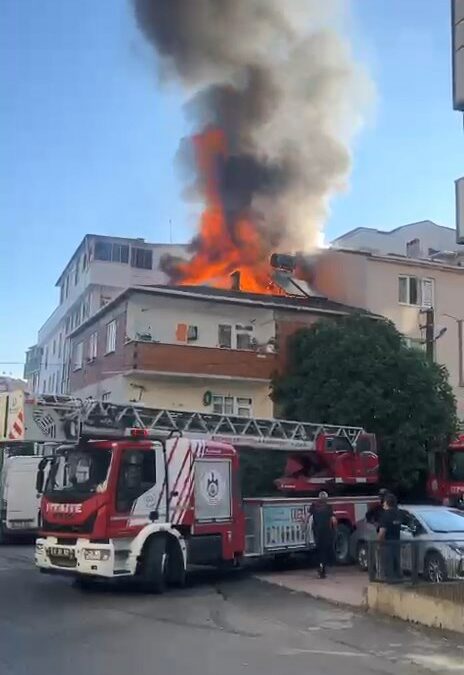 Yangın çıkan daire, kullanılamaz hale geldi