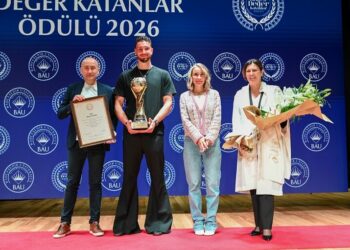 Milli basketbolcu Alperen Şengün’e ‘Türkiye’ye Değer Katanlar Ödülü’