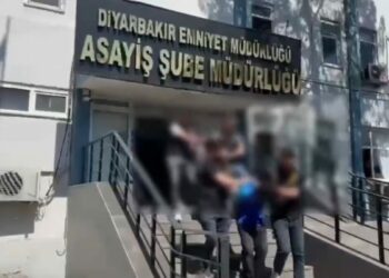 Diyarbakır’da banka şubesine silahla saldıran 2 şüpheli tutuklandı
