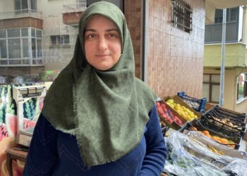 Hayvanlara dokunma korkusunu martıyla bağ kurup yendi