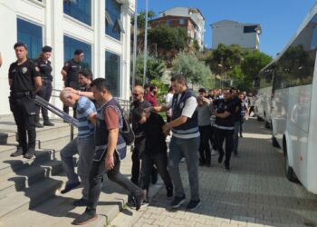 Bursa merkezli 4 ildeki uyuşturucu operasyonunda 29 şüpheli adliyede