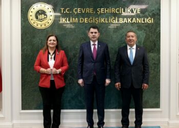 Bakan Kurum, Afyonkarahisar Büyükşehir Belediye Başkanı Köksal'ı kabul etti