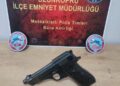 Ruhsatsız tabancayla yakalanan ehliyetsiz sürücüye 240 bin lira ceza