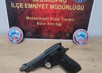 Ruhsatsız tabancayla yakalanan ehliyetsiz sürücüye 240 bin lira ceza