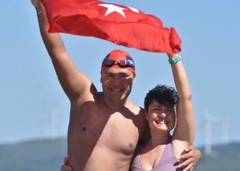 Otizmli yüzücü Tuna'nın yeni hedefi Kuzey Kanalı