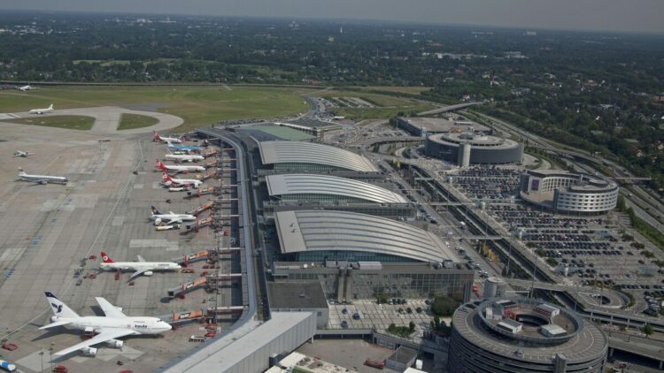 Hamburg Havalimanı’nda uçuşlar durdu