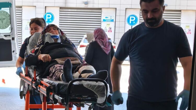 Park halindeki otomobile çarpan ATV'nin sürücüsü yaralandı